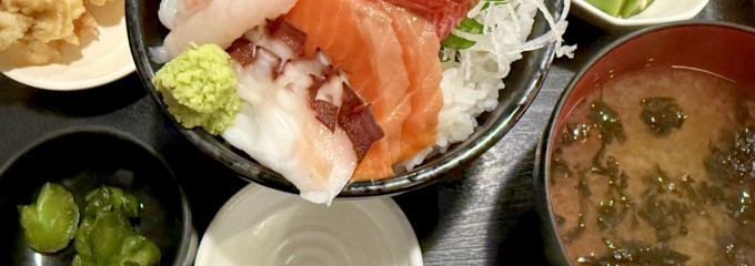 新潟鮮魚問屋 港食堂