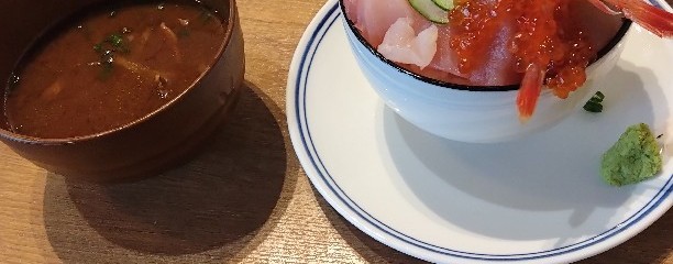 すし居酒屋 湊 鈴鹿平田店