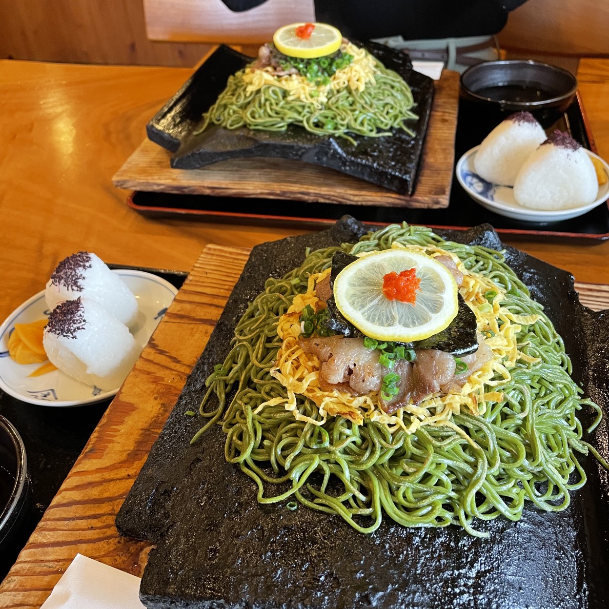 山 志