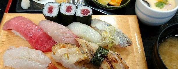 ジャンボおしどり寿司 藤沢六会店