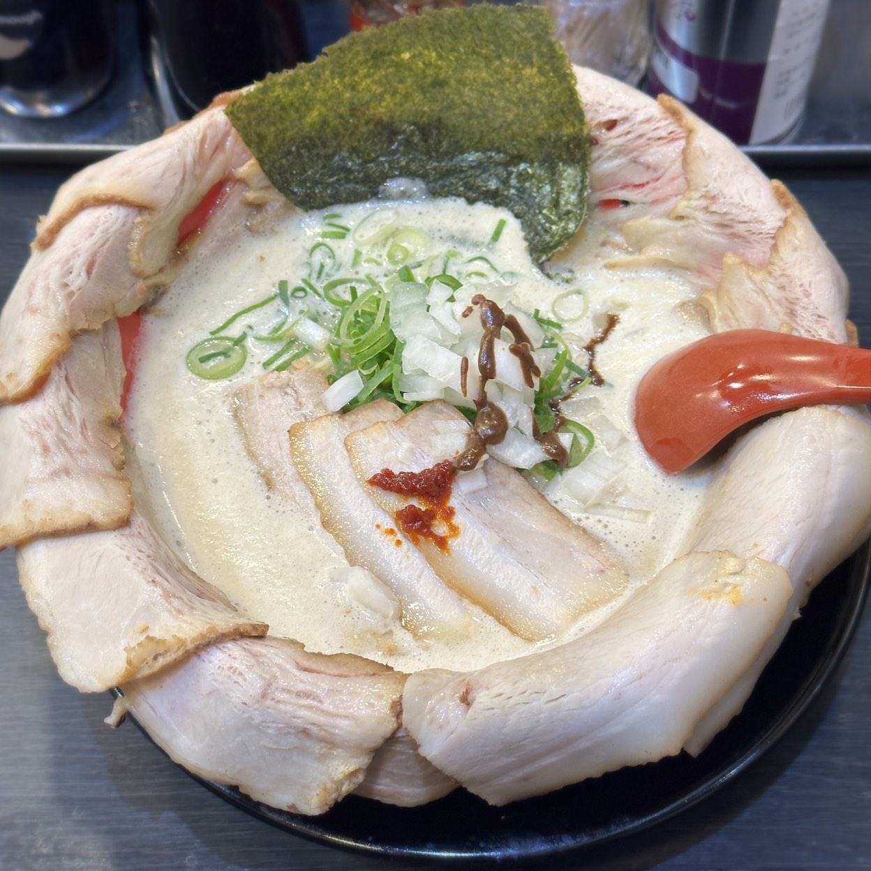 みなと 軒 三宮 高架 下 店