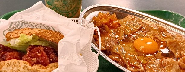 ラッキーピエロ 五稜郭公園前店