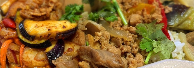 タイ国屋台式料理 スパイスMARKET