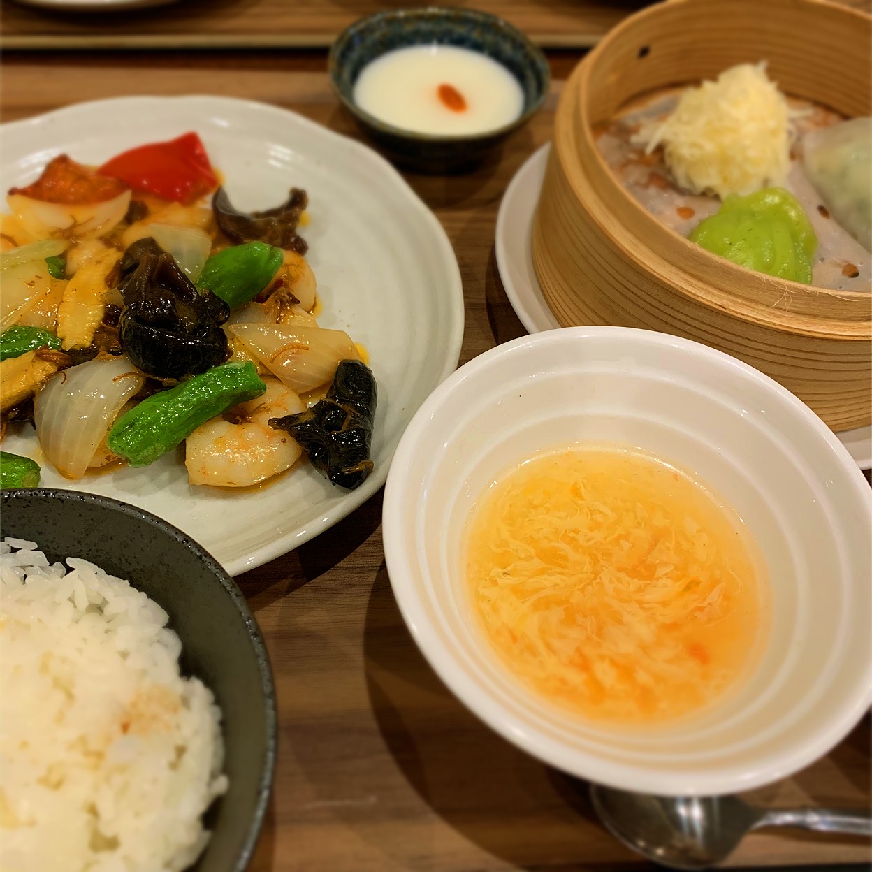 花藤　藤　紫花　/ 572 写真 : 紫藤花 （シトウカ） - 丸太町（京都市営）/中華料理