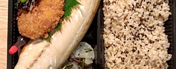 お弁当のかわの