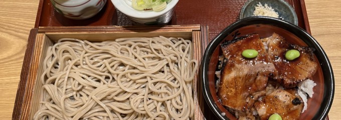 蝦夷前そばと豚丼 北堂 新千歳空港店