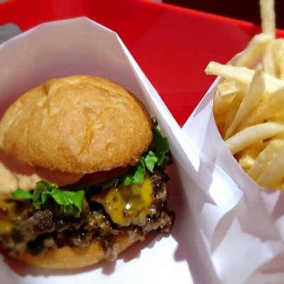 ヘンリーズ バーガー 代官山駅 ハンバーガー