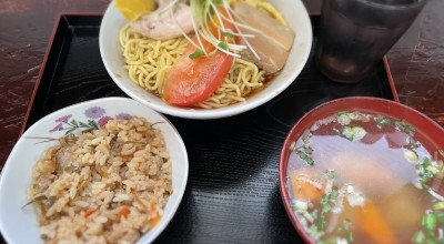 高良食堂 那覇市 沖縄南部 県庁前 沖縄 定食 食堂