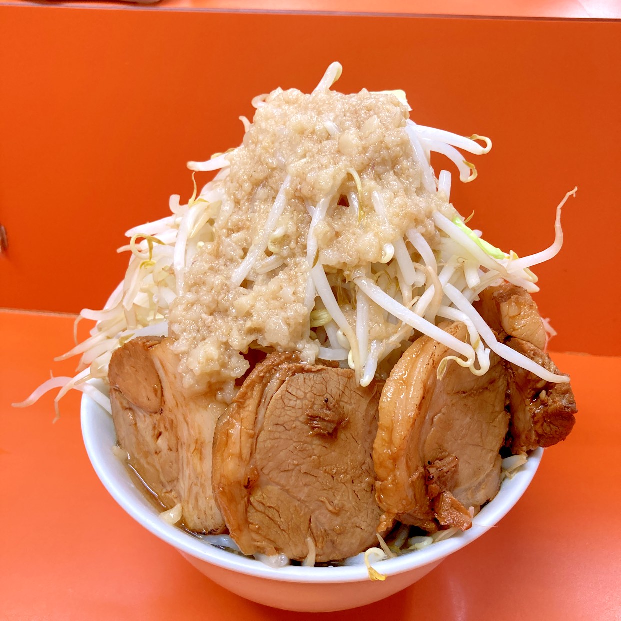 暴 豚 製 麺 所