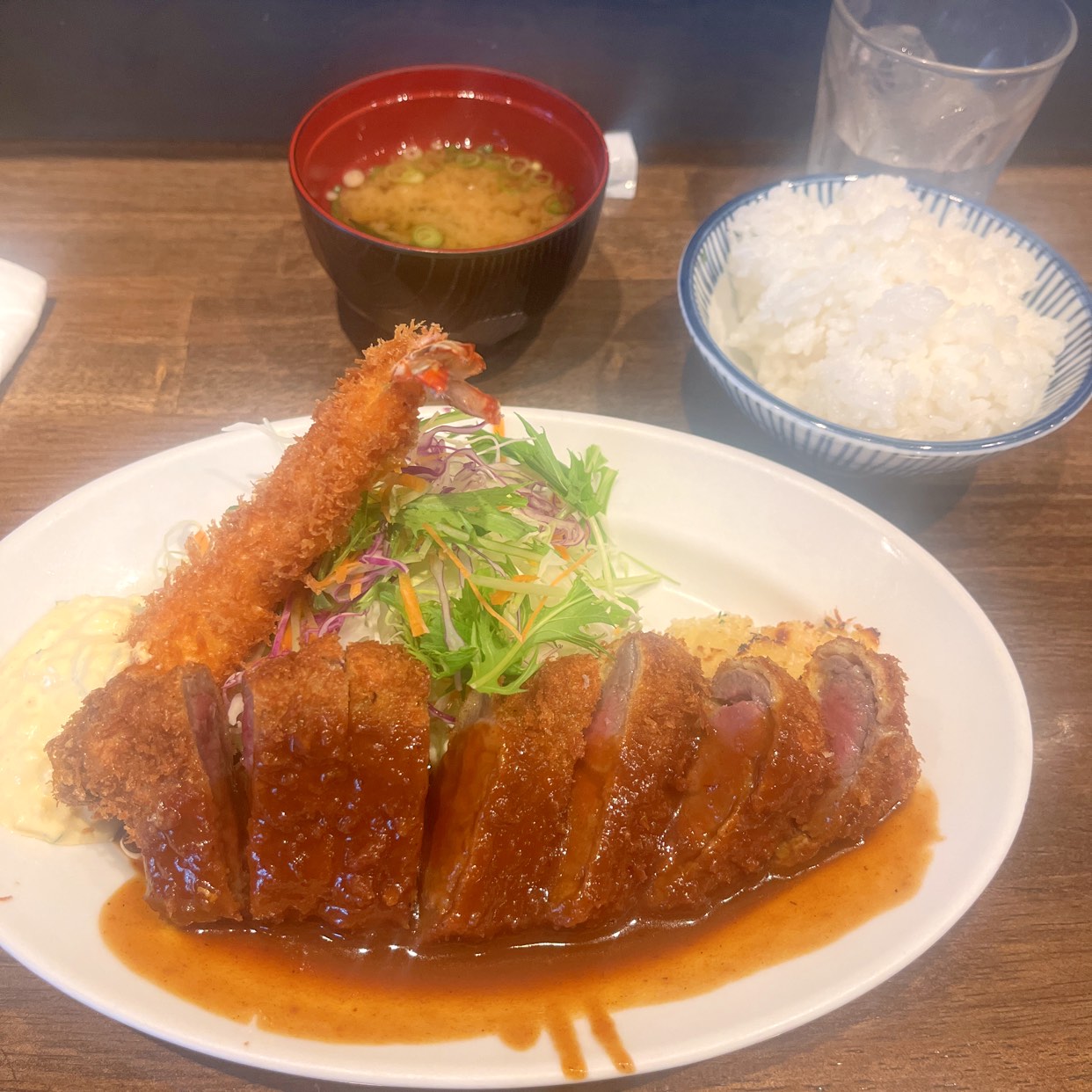 洋食 の 朝日