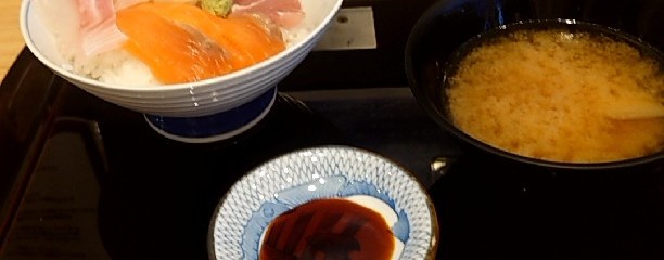 仲卸のお弁当 愛之助