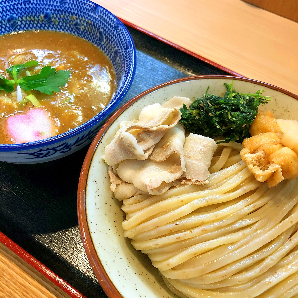 ら ー 麺 土俵 鶴 嶺 峰