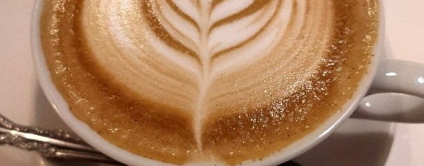 カフェ ストラーダ