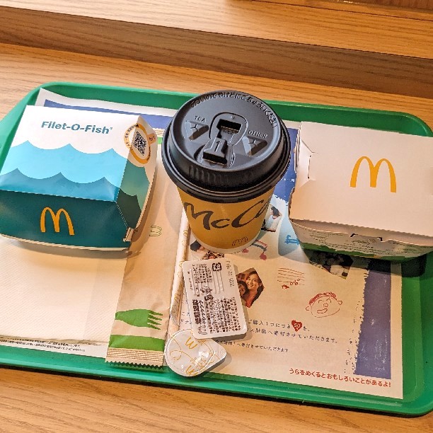 マックさん専用 6/22(水)から登場！新商品も！シャア専用「赤いガーリックてりやき