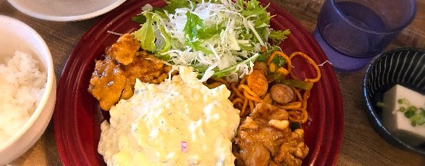 ムシャムシャ食堂　東比恵店