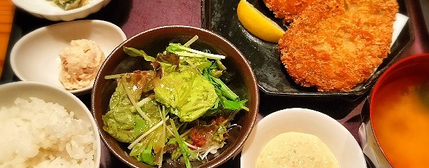 博多もつ鍋やまや JR三宮店