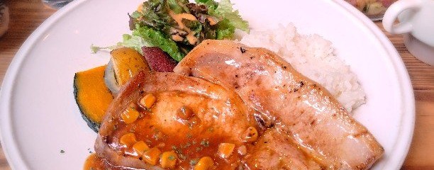ムロマチカフェハチ