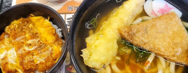 資さんうどん 貴船店