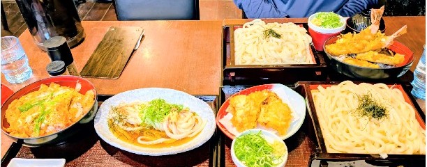 打ちたてうどん だし屋 東香里本店