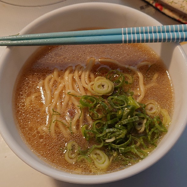 鍋の〆の煮込みラーメン