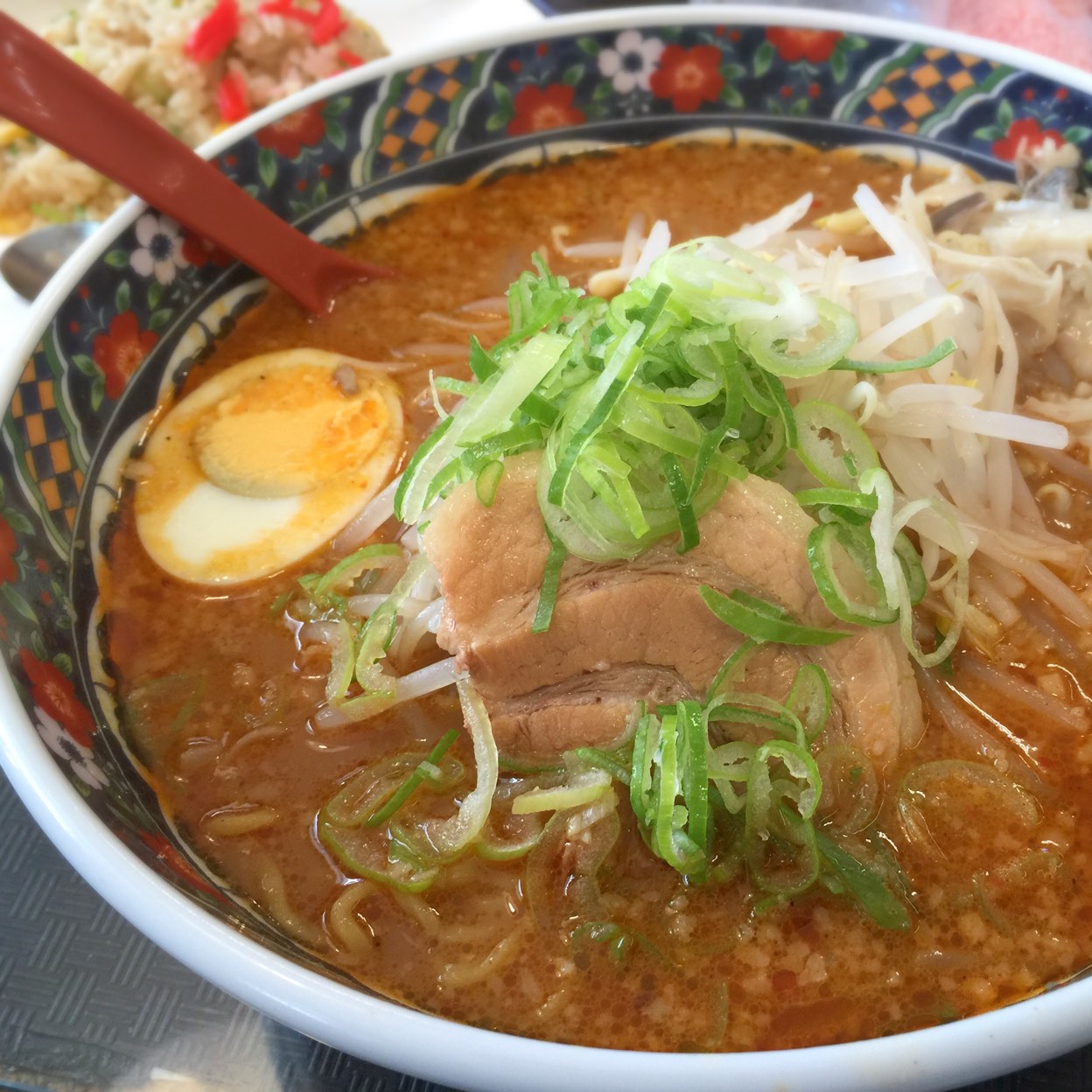 白熊ラーメン 亀山本店 (桑名、四日市、鈴鹿/井田川/ラーメン)