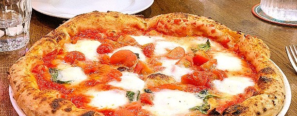 ラ・ピッコラ・ターヴォラ