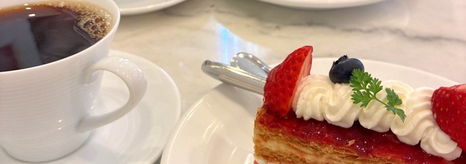 カフェスイーツ　ムッシュマキノ