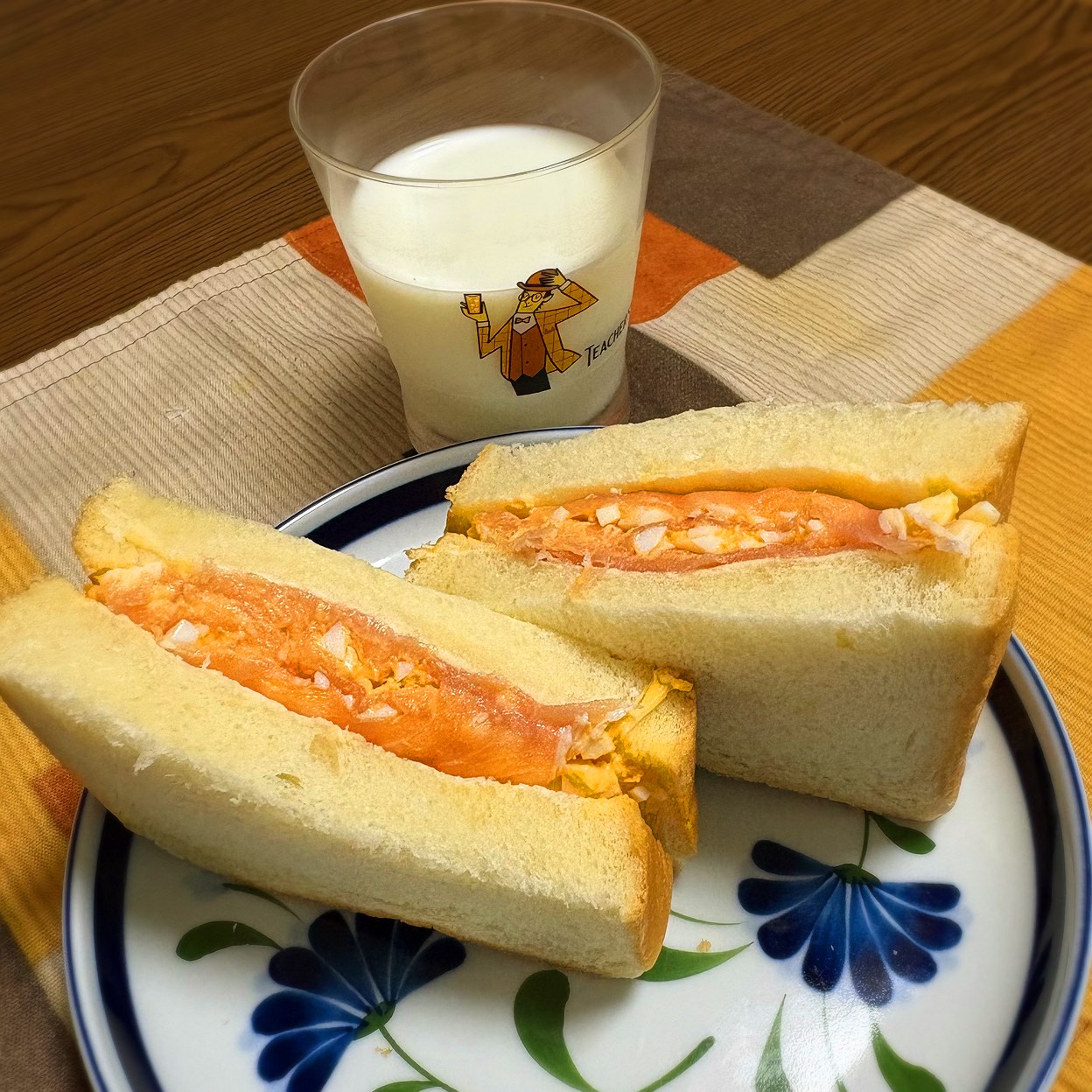 おはようございマスク😷
生ハム🐹茹でた孫👦賛同一致🥪
本日も元気にいきま聖徳太子