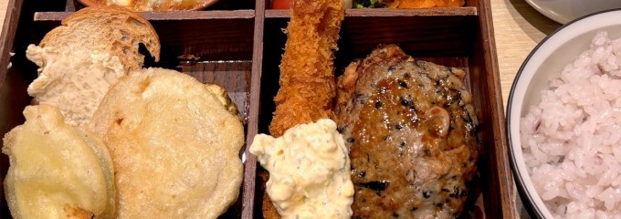 カフェ エトランジェ・ナラッド(CAFE ETRANGER NARAD)