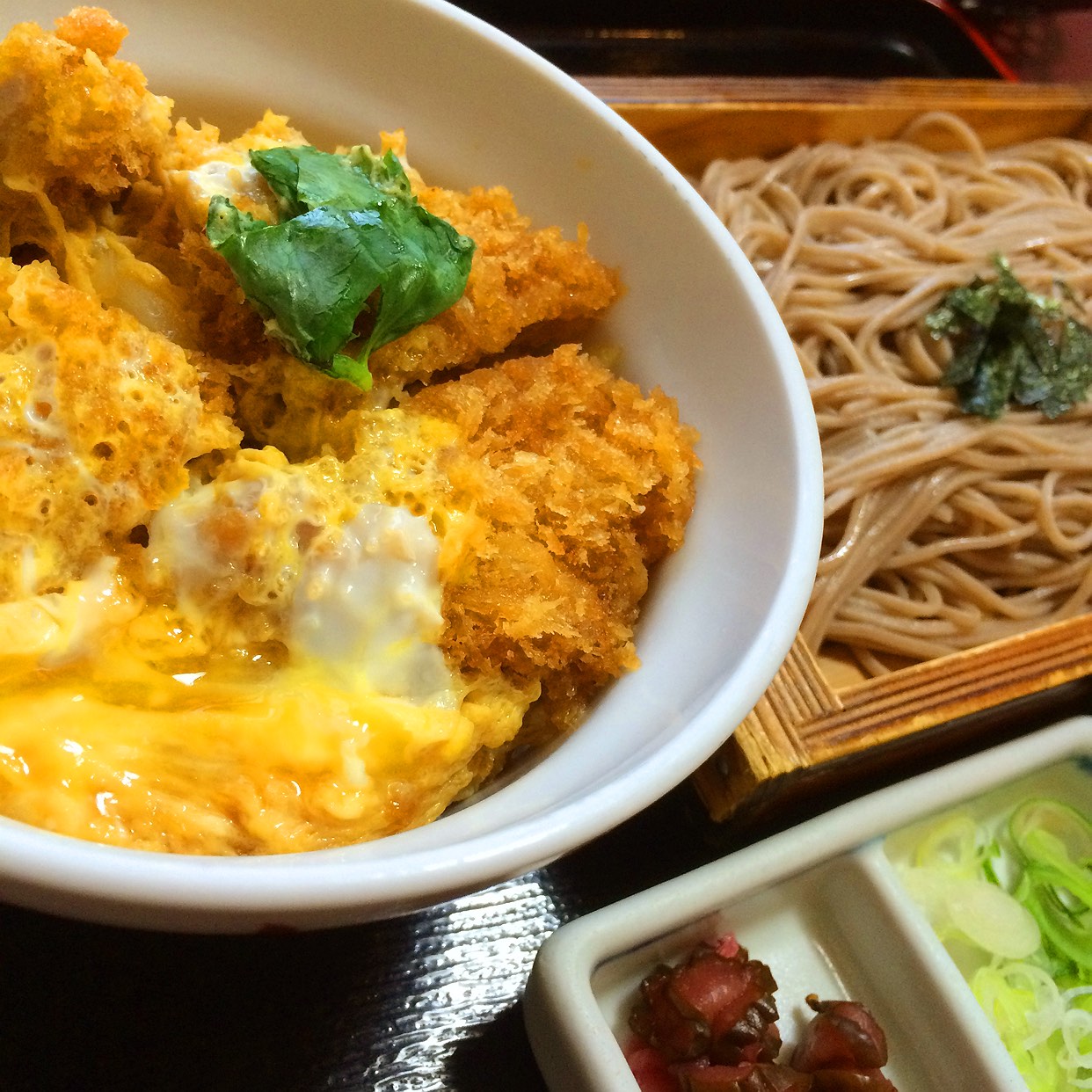 やじろべえ 上野店 伊賀 名張 上野市 丼もの