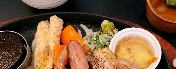 ハンバーグ&ザンギ 肉のあかつき