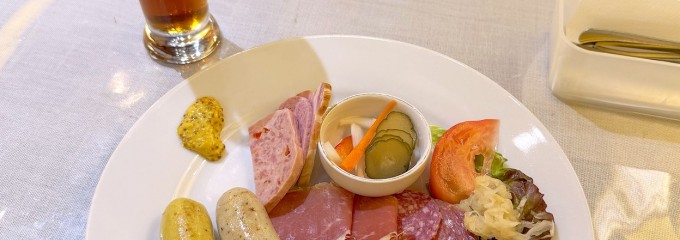 腸詰屋 八幡宮前店
