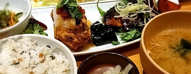 おぼん de ごはん 三宮オーパ2店