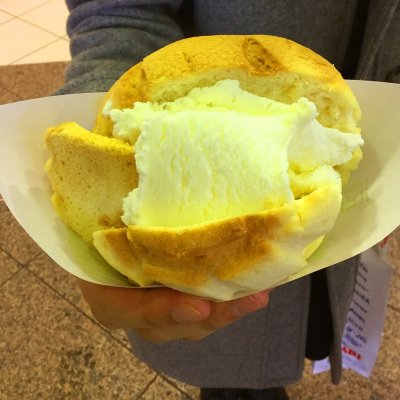 世界で2番めにおいしい焼きたてメロンパンアイス 仙台松島店 スイーツ その他
