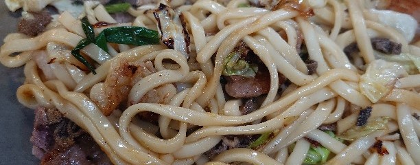 ホルモン焼きうどん春ちゃん
