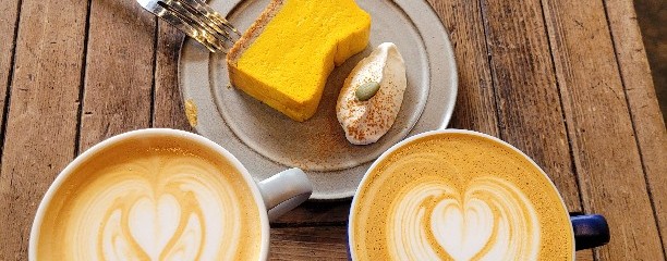 Nui. HOSTEL & BAR LOUNGE