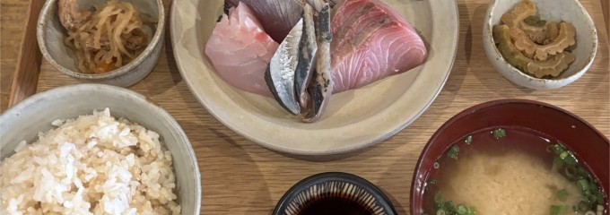 食堂めぐる