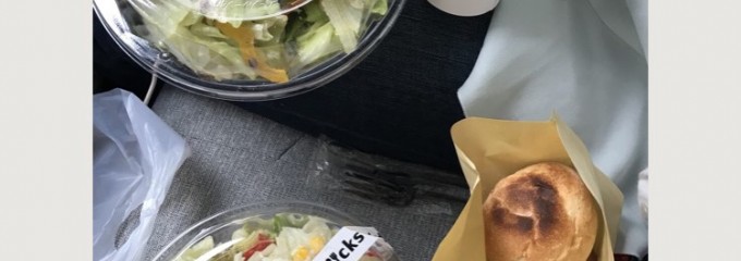 Picks Salad 〈 サラダ専門店 〉ピックスサラダ