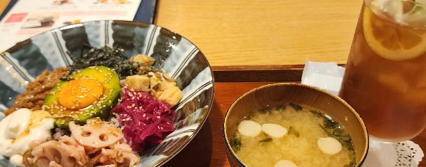 カフェ ソラーレ Tsumugi ラスカ茅ヶ崎店