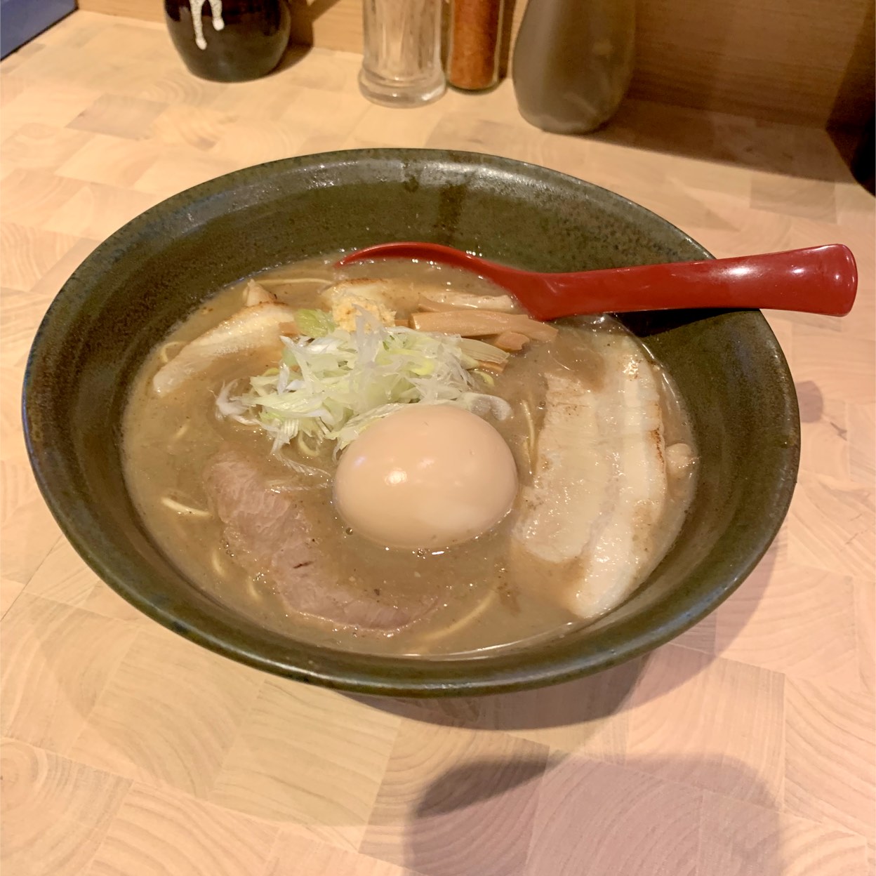 にぼし にぼしらーめん88 本店(名古屋市中村区その他/ラーメン 鏡
