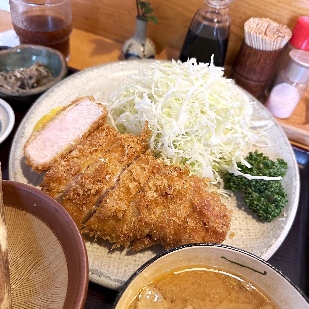 とんかつ し お 田