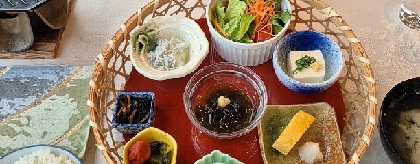 海のお食事処 でん助茶屋