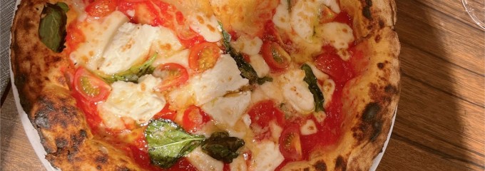 Trattoria e Pizzeria De salita 赤坂