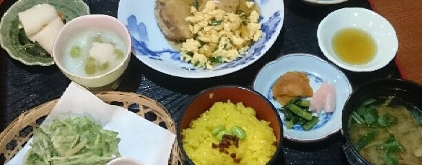 お食事処　かな半