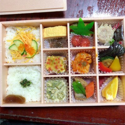 創作弁当 辻が花 弁当 おにぎり
