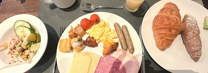 Residence Cafe and Restaurant