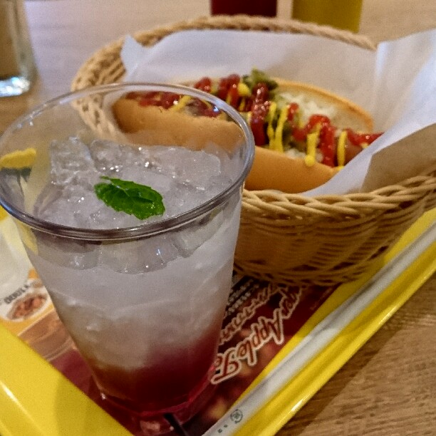 フレッシュネスバーガー 向ヶ丘遊園店 カフェ スイーツ の写真 ホットペッパーグルメ