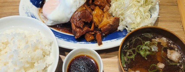 肉めし岡もと 横浜十日市場店