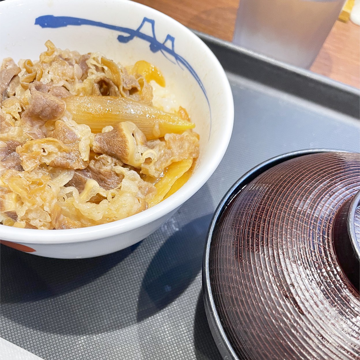 松屋 天神 店