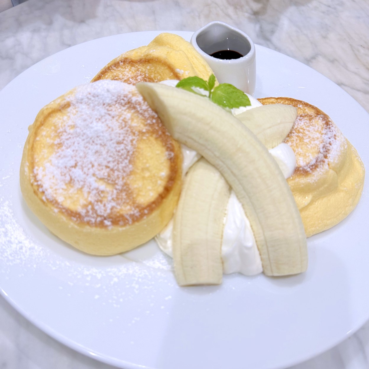 幸せ の パン ケーキ 表参道 店